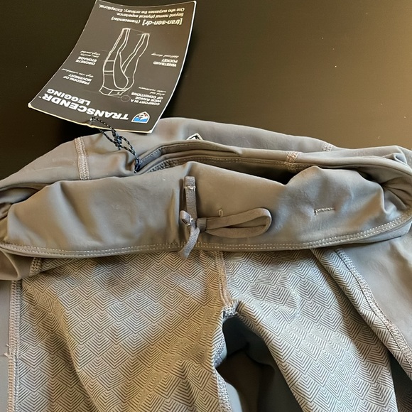 Women’s Kuhl Transcendr leggings - Picture 8 of 8